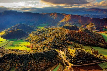 Girona: recorrido por la zona de los volcanes, Besalú y el lago de Banyoles