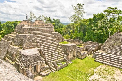 San Ignacio: Caracol Maya-ruinene og fossefallstur med lunsj