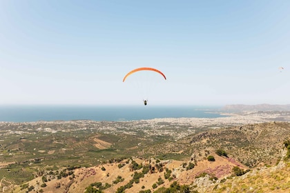Chania: Tandemvlucht paragliding