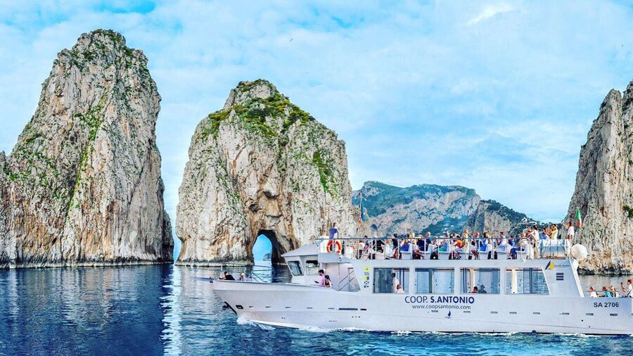 From Sorrento/Nerano:Capri Island Cruise with Guide on Board