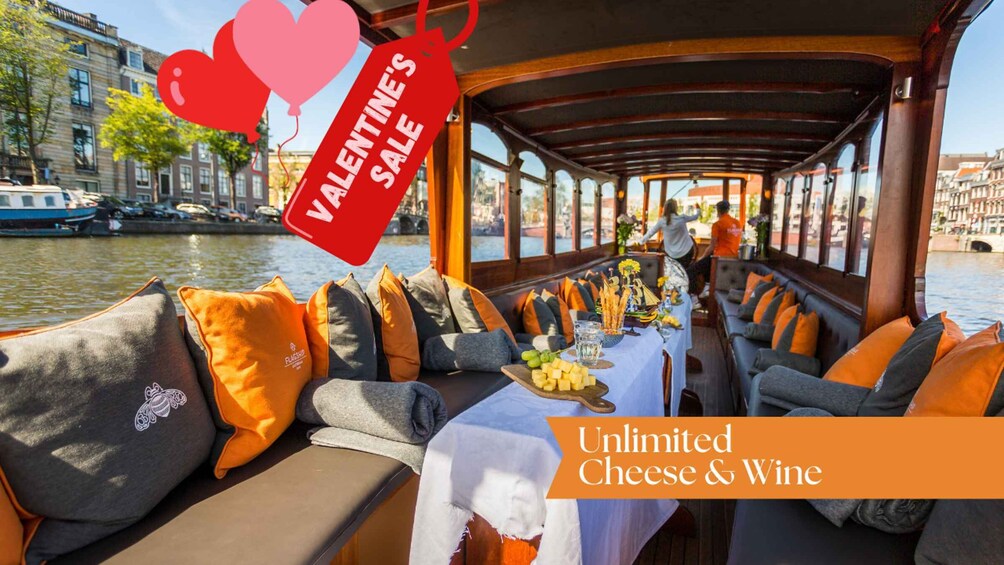 Amsterdam: Canal Cruise with Unlimited Cheese & Wine Option