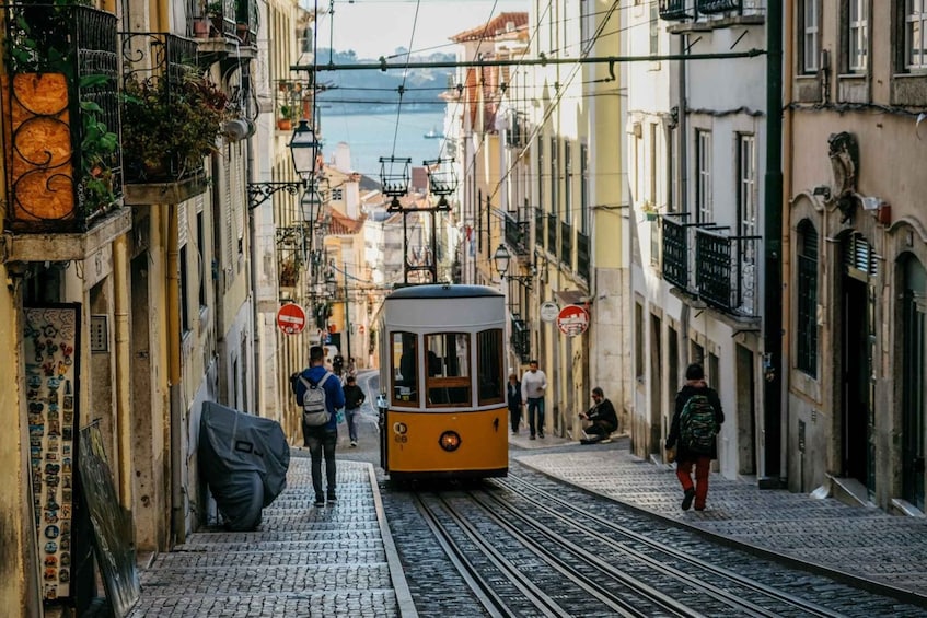 Picture 1 for Activity Lisbon: 2 or 3-Hour Historical Vintage Tuk Tuk Tour