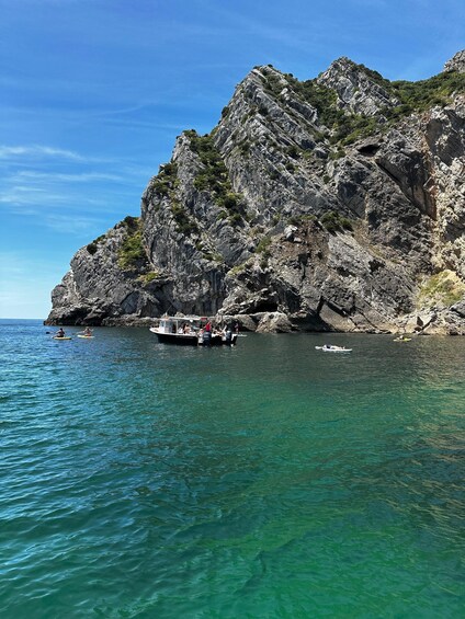 Arrábida: Boat tour along the heart of Sesimbra