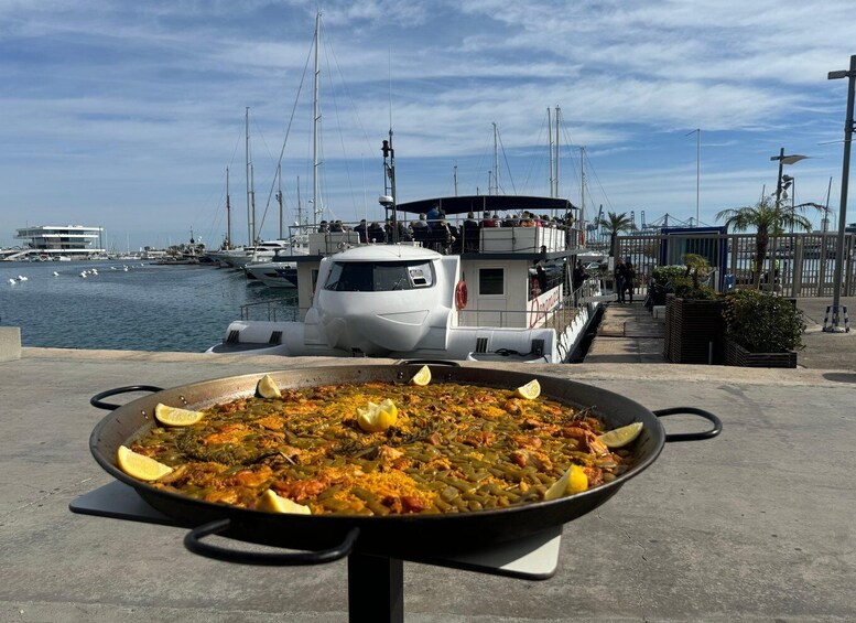 Valencia: Catamaran Cruise, Paella Lunch and Swim Stop