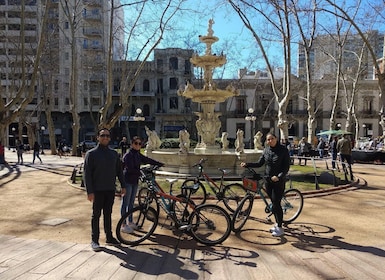 Montevideo: 3 & 1/2 - Hour Bike Tour