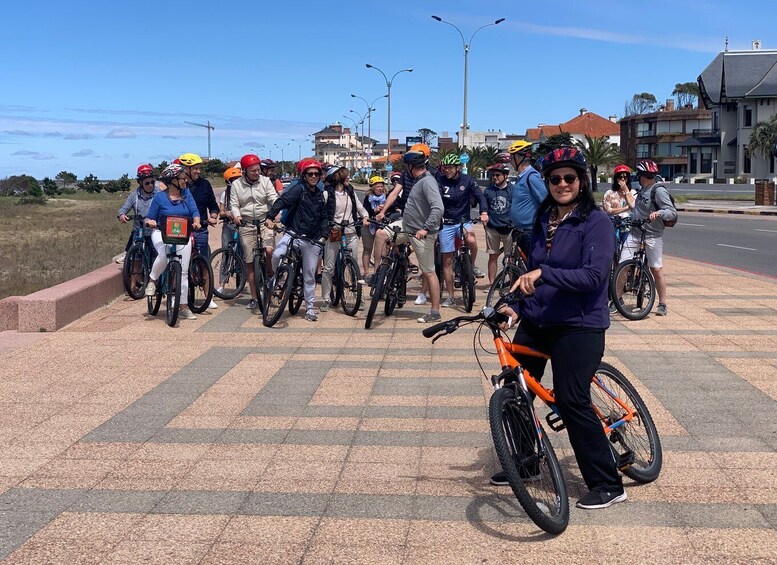 Picture 2 for Activity Montevideo: 3-Hour Bike Tour