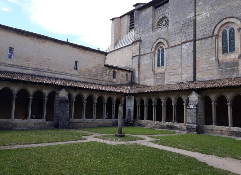 Picture 9 for Activity From Bordeaux: Saint-Emilion Wine Tour in a Sidecar