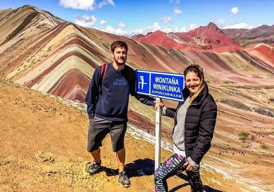 Cusco: Rainbow Mountain-dagstur og Red Valley (valgfrit)