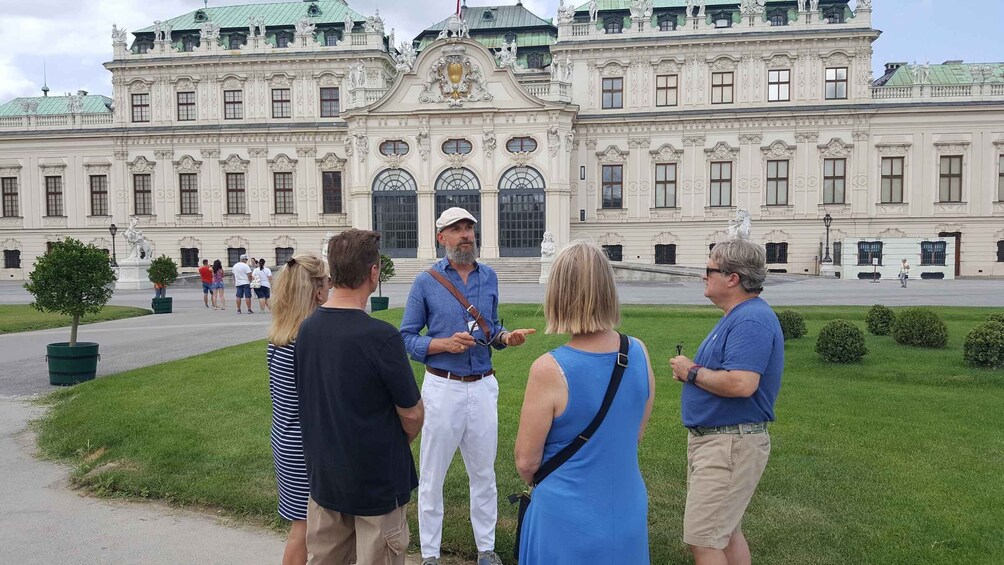 Picture 2 for Activity Belvedere Palace & Museum Tour