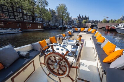 Amsterdam Pelayaran Kanal Jerman dengan Opsi Minuman Tak Terbatas