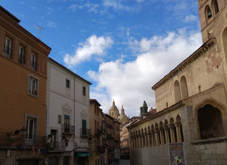 Picture 1 for Activity Segovia: Guided Walking Tour with Alcázar Entry