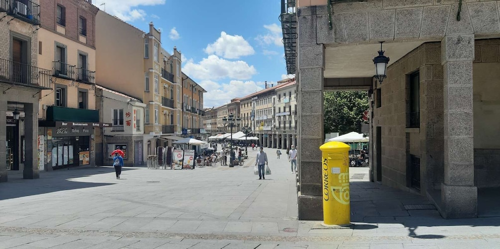 Picture 8 for Activity Segovia: Guided Walking Tour with Alcázar Entry