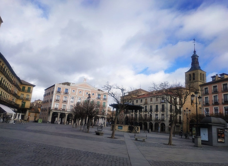 Picture 3 for Activity Segovia: Guided Walking Tour with Alcázar Entry