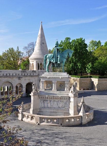 Picture 1 for Activity Budapest: Buda Castle Private Walking Tour