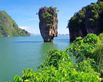 Au départ de Phuket : Excursion sur l'île de James Bond en bateau à longue ...