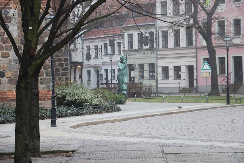 Picture 3 for Activity Berlin: Historic Center Walking Tour with a Real Berliner