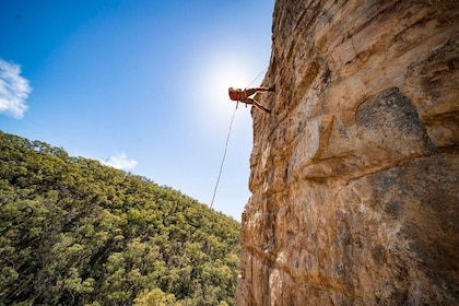 Adelaide: Kalliokiipeily- ja laskeutumiskokemus Morialtassa