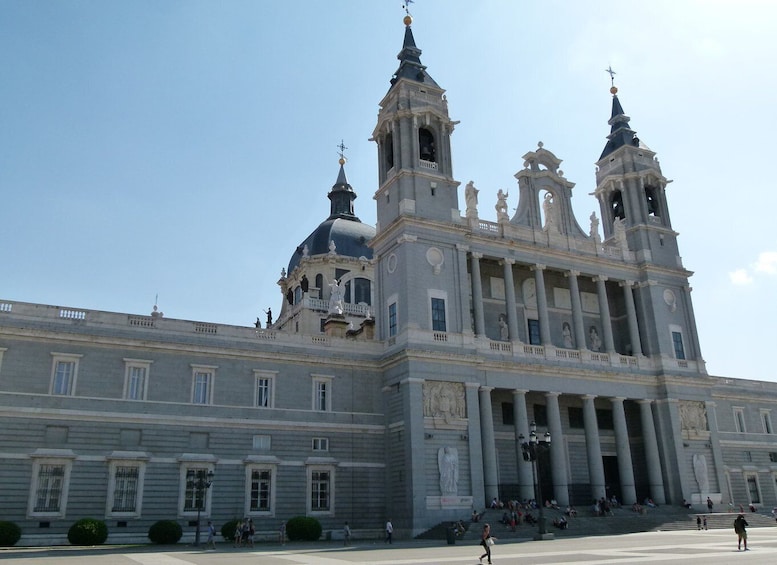 Picture 6 for Activity Madrid Historical Centre & Old Town Walking Tour in French