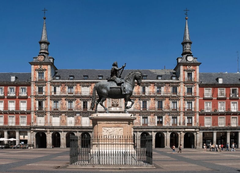 Picture 2 for Activity Madrid Historical Centre & Old Town Walking Tour in French