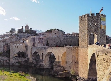 Från Girona: Dagsutflykt till Besalú, Banyoles och historiska Garrotxa