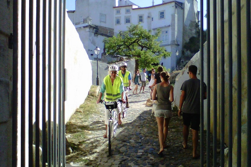 Picture 1 for Activity Lisbon: 7 Hills Half-Day Electric Bike Tour