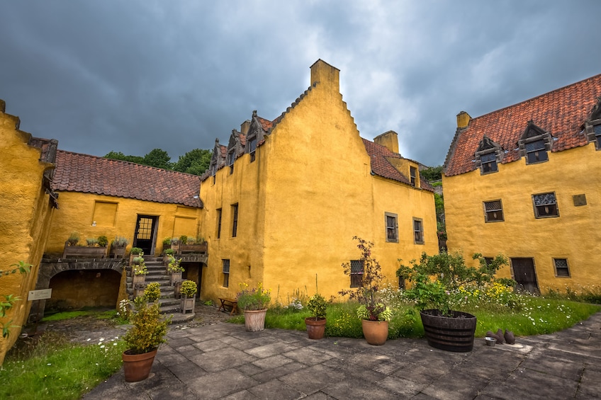 Outlander Filming Locations & Jacobite History Full-Day Tour