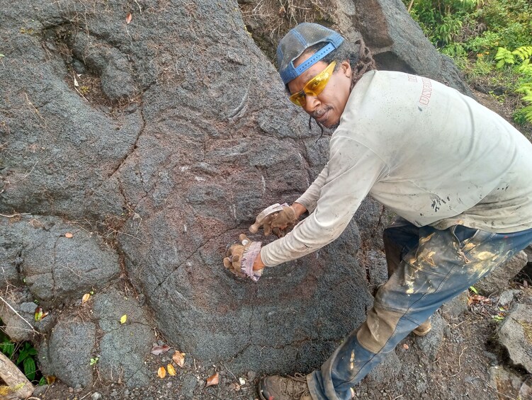 Create Lava Rock Sculptures and Wood Tikis in the Hawaiian Jungle