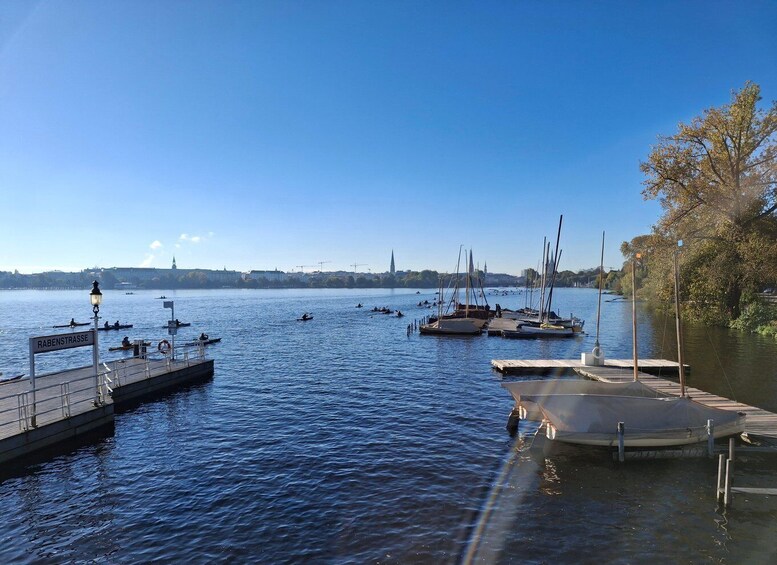 Picture 10 for Activity Aussenalster: Celebs, Waterfronts and Nature Cycle Tour