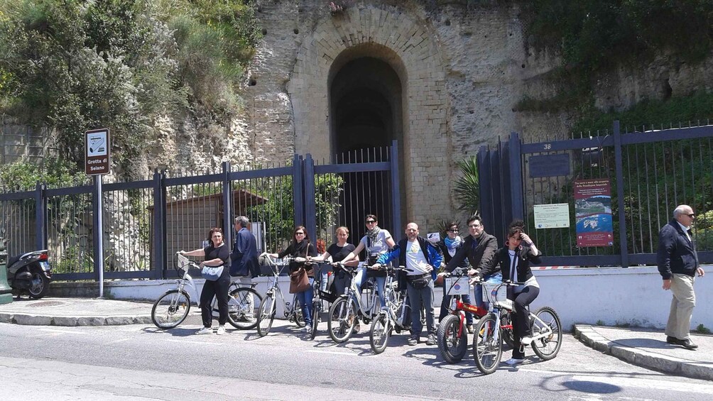 Naples: Electric Bike Tour of Pausilypon Archaeological Park