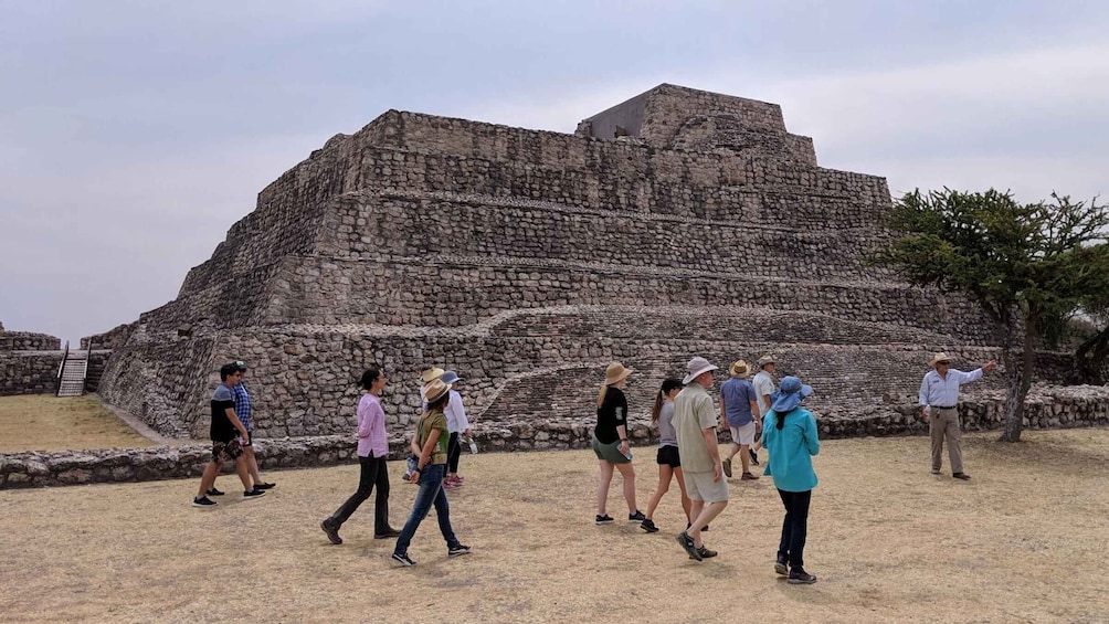 Picture 2 for Activity San Miguel: Cañada de la Virgen Archaeological Site Tour