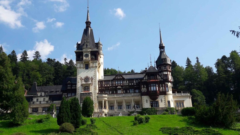 From Brasov: Peles Castle, Bran Castle & Cantacuzino Castle