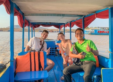 Siem Reap: Vespa Tour: Floating Village: Floating Village Sunset Boat Guide...