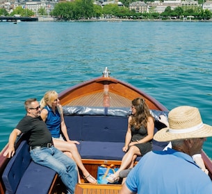 Zurich: Private Guided Boat Tour