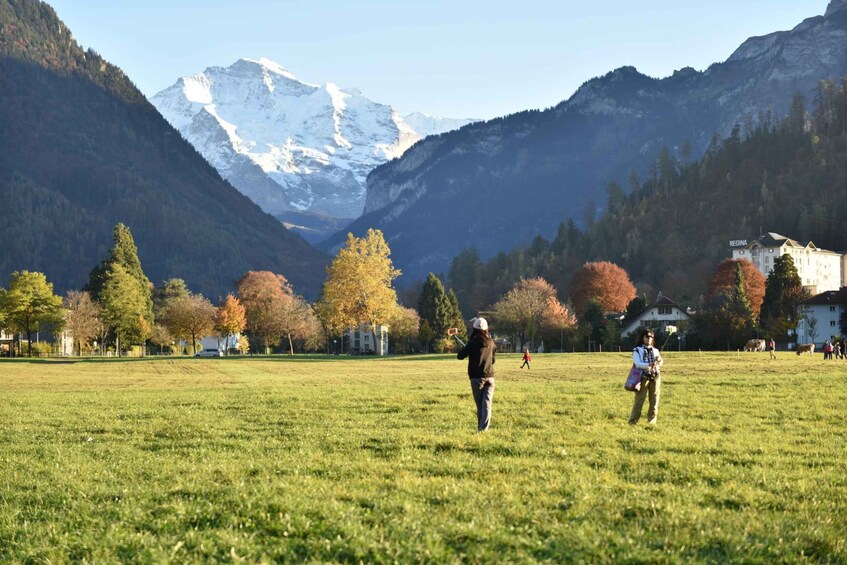 Picture 2 for Activity From Geneva: Round-Trip Private Transfer to Interlaken City