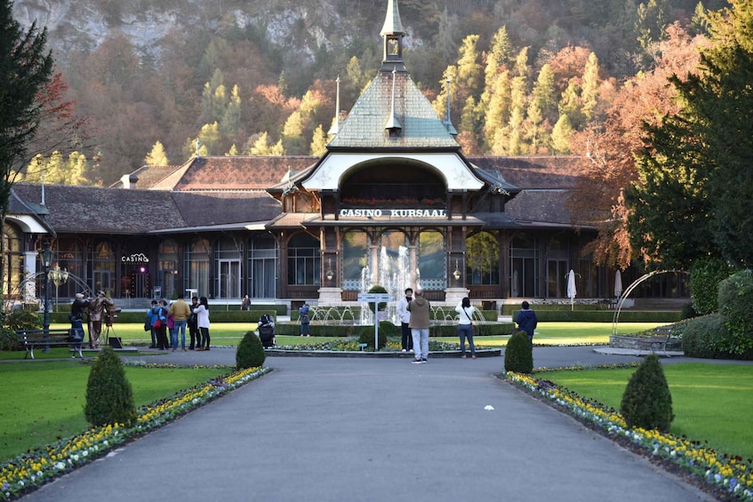 Picture 1 for Activity From Geneva: Round-Trip Private Transfer to Interlaken City