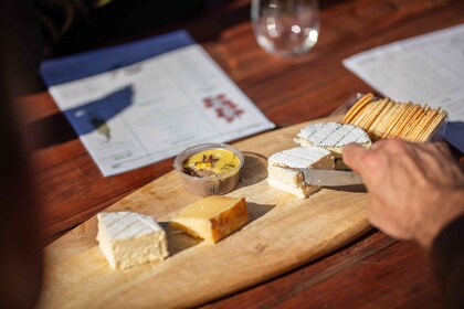 Brisbane: Luksus vingårdstur med gourmetlunsj og destilleri