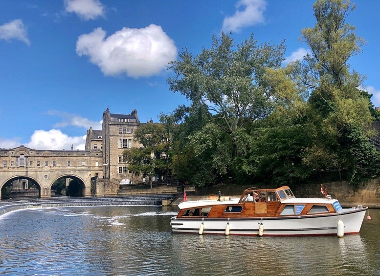 Bath: Sightseeing Boat Cruise with Prosecco