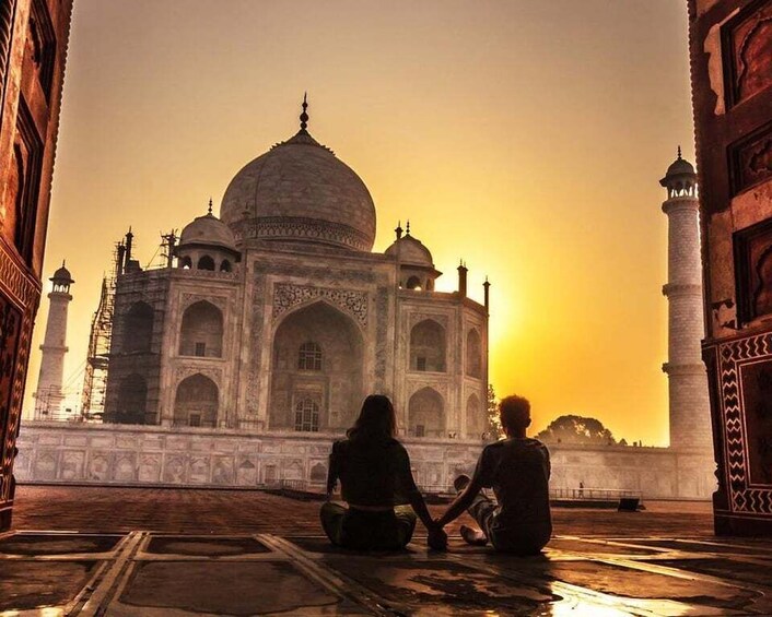 Picture 1 for Activity From Delhi: Overnight Agra City-Highlights Tour