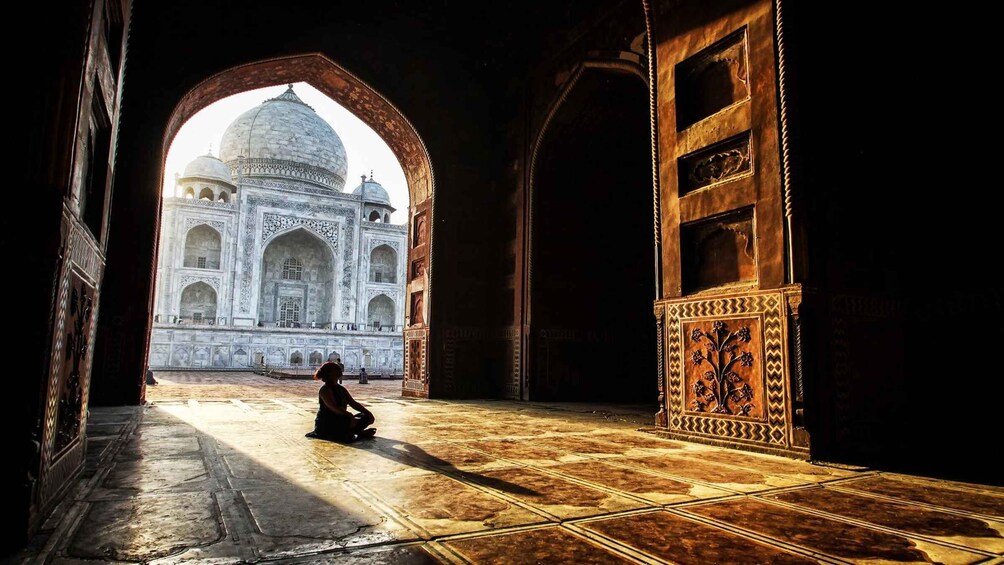 Picture 8 for Activity From Delhi: Overnight Agra City-Highlights Tour