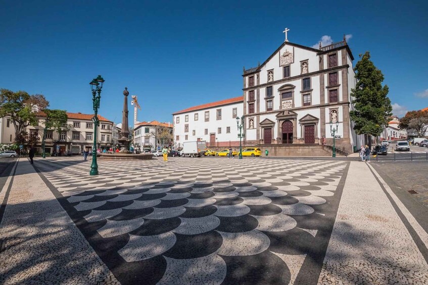 Picture 3 for Activity Funchal: Old Town Walking Tour