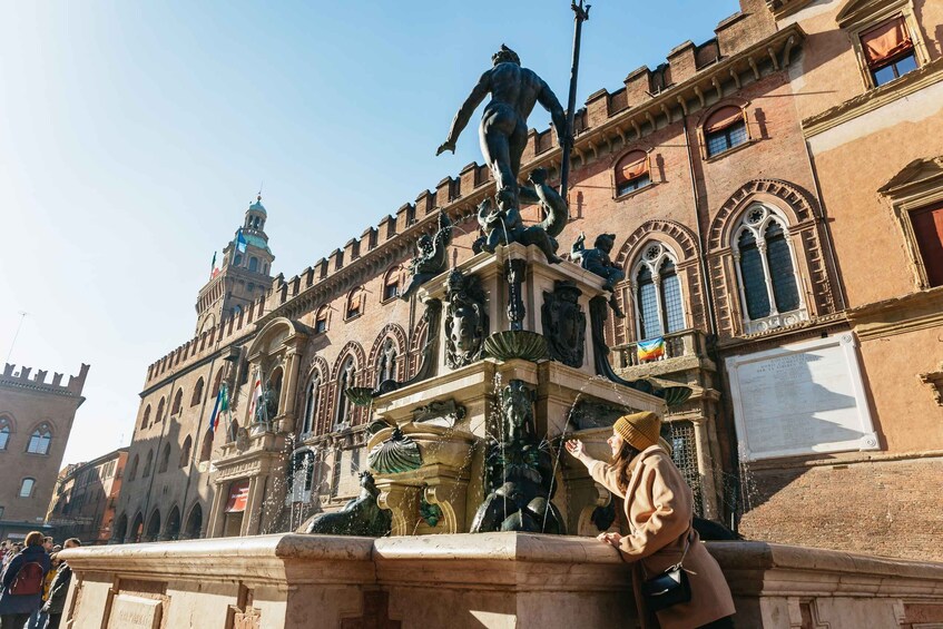 Picture 2 for Activity Bologna: City Center Walking Tour