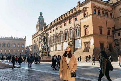 Bologna: City Center Walking Tour