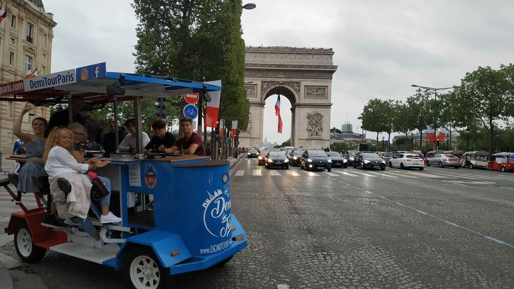 Paris: Beer Bike Bar With Drinks Included