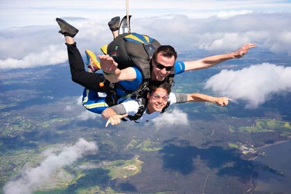 亞拉河谷：跳傘體驗