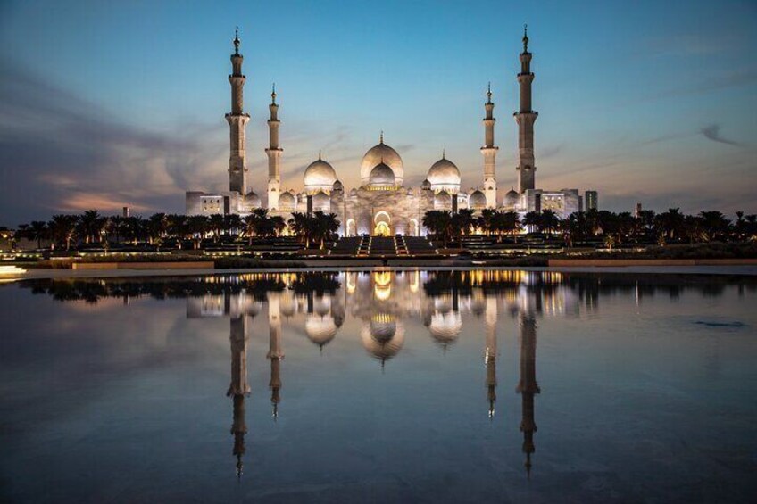 Full-day Private City Tour in Abu Dhabi