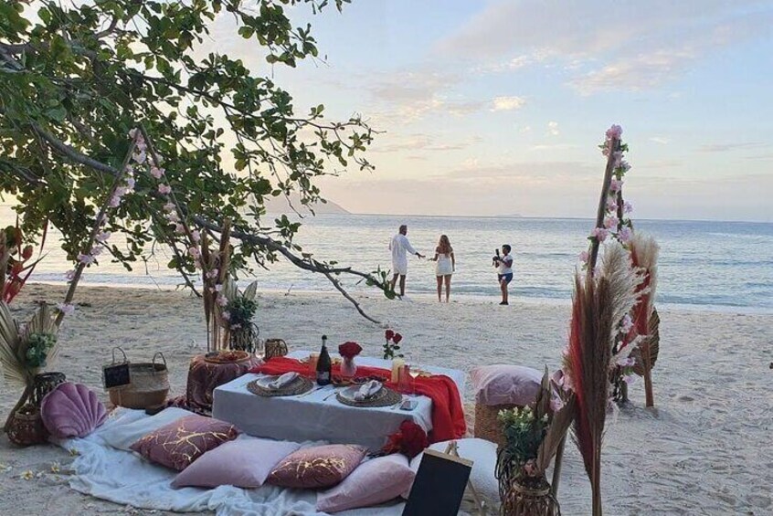 2 Hour Private Picnic Activity in Seychelles