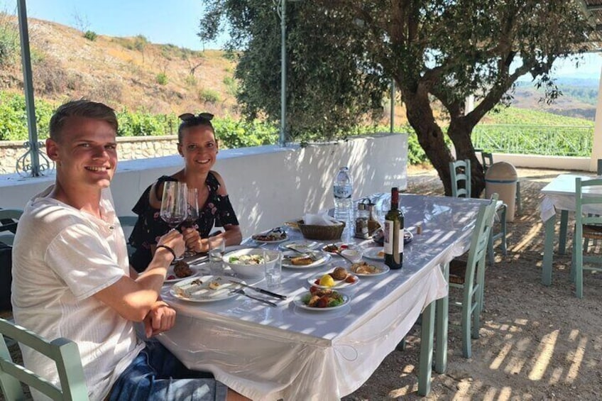 Private Lavish Wine Tour: Emponas, Kritinia, Pataludes