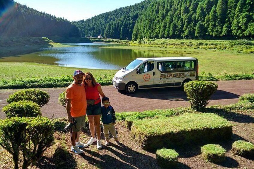 Van – Laketour – Sete Cidades / Lagoa do Fogo – Full Day w/lunch (Shared)