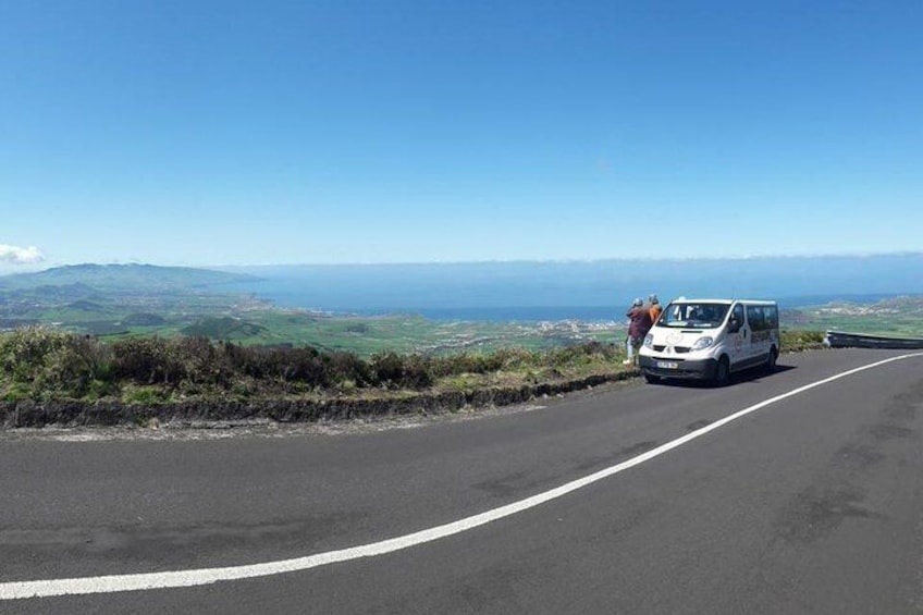 Van – Laketour – Sete Cidades / Lagoa do Fogo – Full Day w/lunch (Shared)