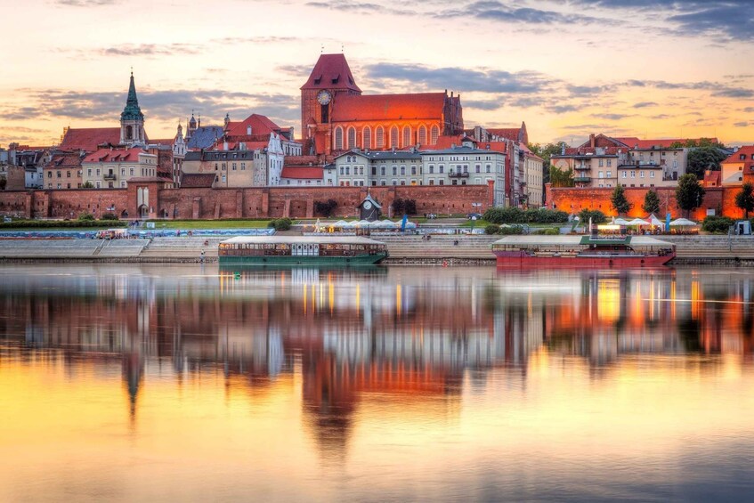 Torun Old Town Highlights Private Walking Tour